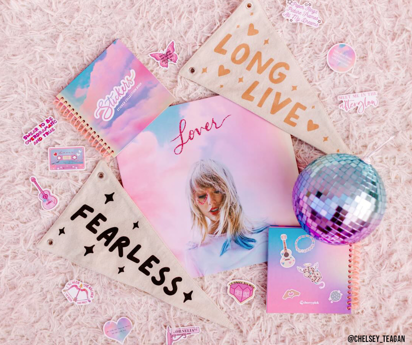 TAYLOR SWIFT LOVER | STICKER COLLECTION BOOK