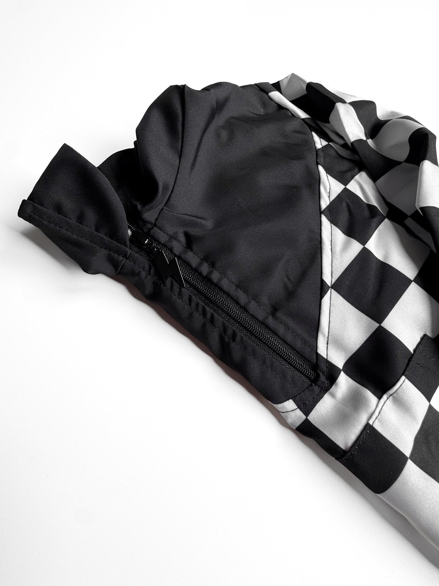 CHECKERED • HALF-ZIP • WINDBREAKER