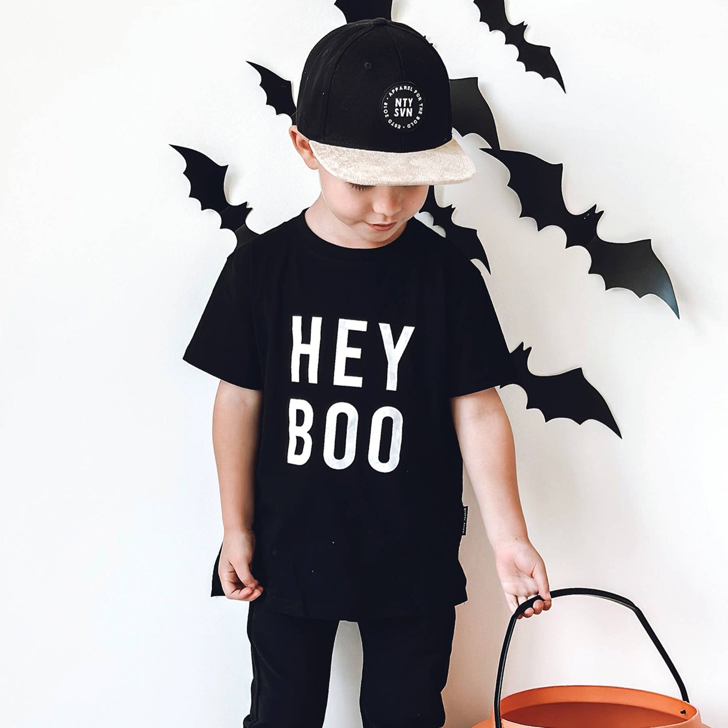 HEY BOO | GRAPHIC TEE